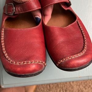Red Leather Hush Puppies Mary Jane shoes flats Buckle Blanket Stitch 8.5 Concord